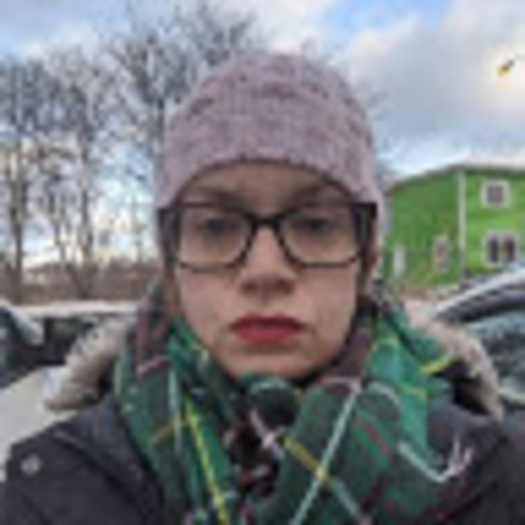 Meet your Posher, Lori - Picture 1 of 1